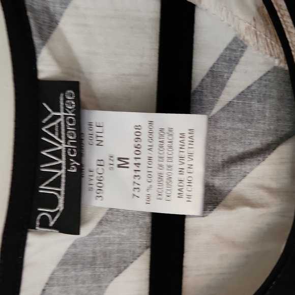 Scrub top - Picture 5 of 5